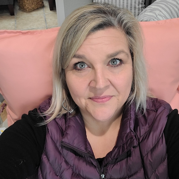 Meet your Posher, Mistie - Picture 1 of 1